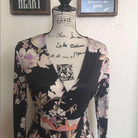 Bohemian gypsy floral wrap dress - Picture 3 of 7